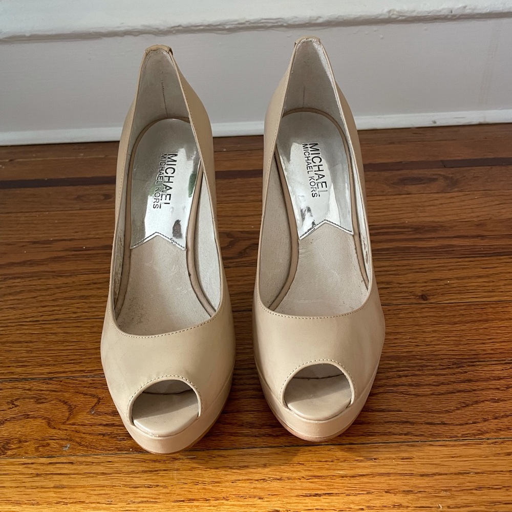 Michael Michael Kors Blush Patent Leather Pumps